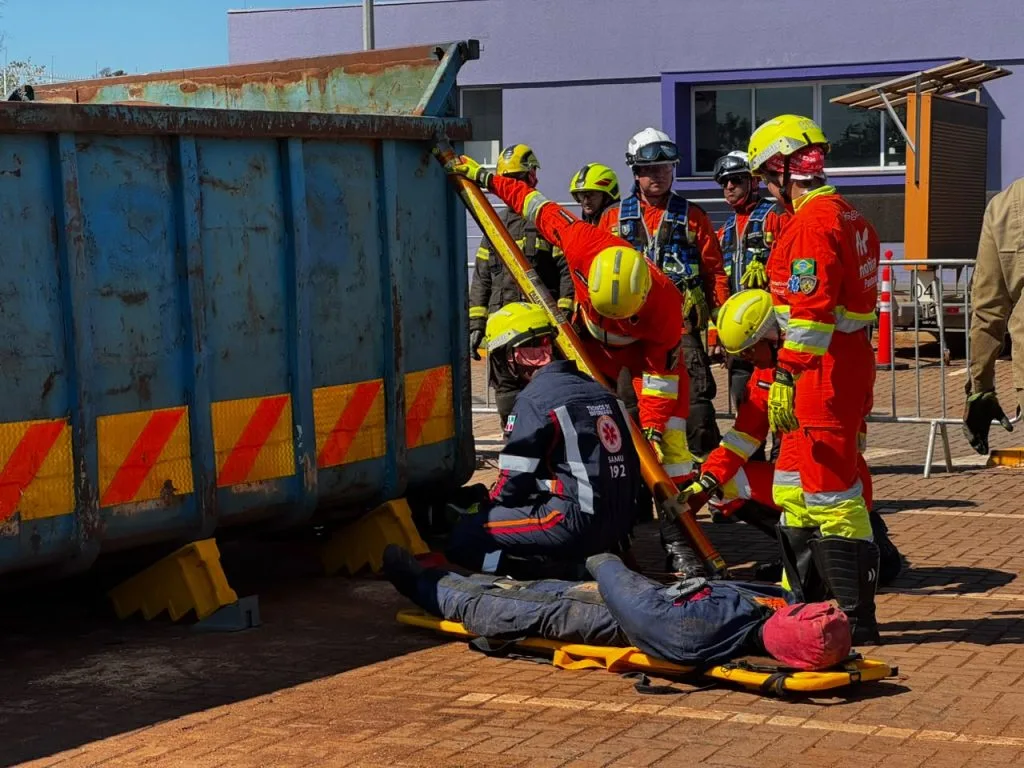 Treinamento capacita socorristas para salvamento veicular em Campo Grande