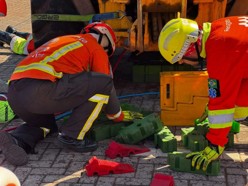 Treinamento capacita socorristas para salvamento veicular em Campo Grande