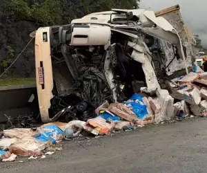 Acidente na BR-277 resulta em morte de caminhoneiro de MS e seis feridos
