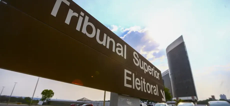 TSE suspende novos registros de filiações após incidentes no sistema