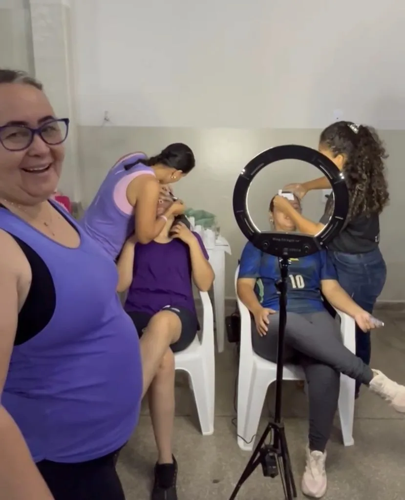 Aulas de Zumba em Água Clara apoiam a campanha Agosto Lilás
