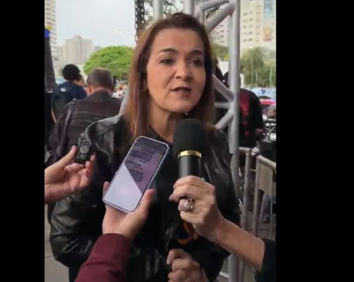Adriane Lopes classifica chuva como bênção durante Marcha Para Jesus em Campo Grande