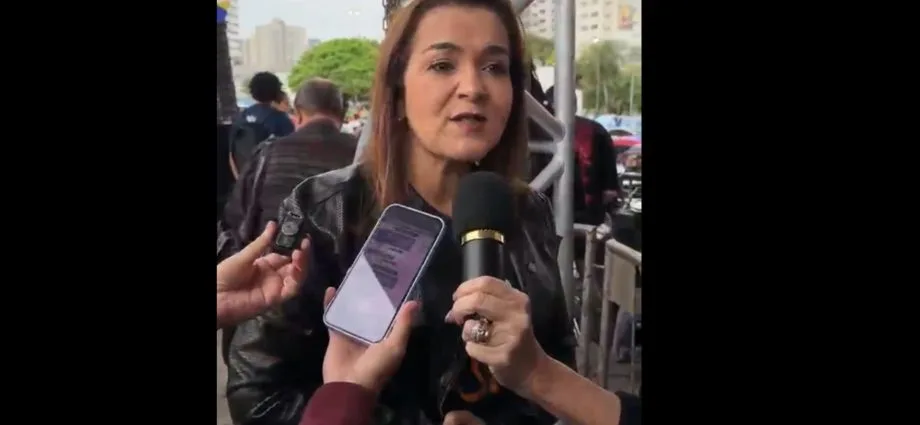 Adriane Lopes classifica chuva como bênção durante Marcha Para Jesus em Campo Grande