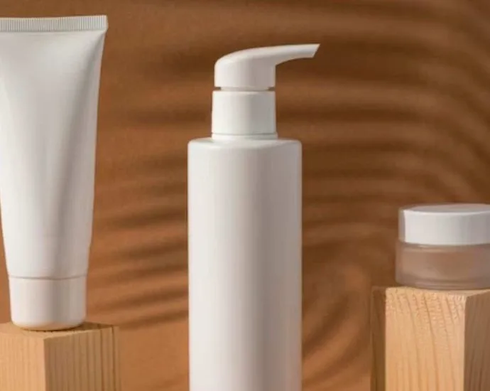 Anvisa proíbe fabricação e venda de cosméticos sem registro