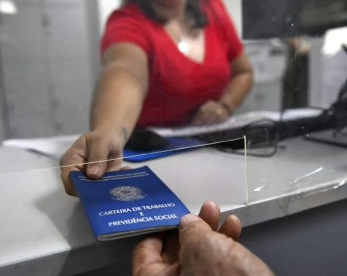 Mais de 1,2 mil vagas de emprego abertas em Campo Grande nesta terça-feira