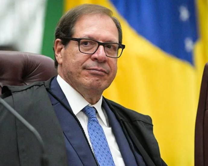 Luis Felipe Salomão toma posse como presidente do STJ em cerimônia com Lula e Alcolumbre