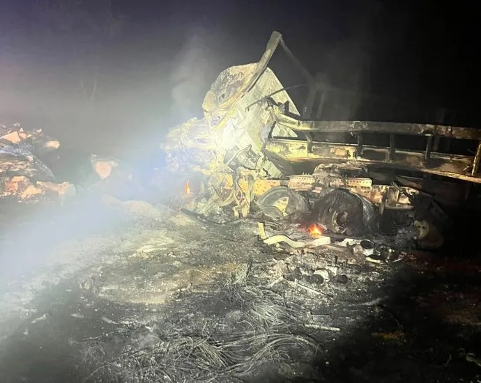 Engavetamento na BR-163 em Bandeirantes resulta em quatro mortes