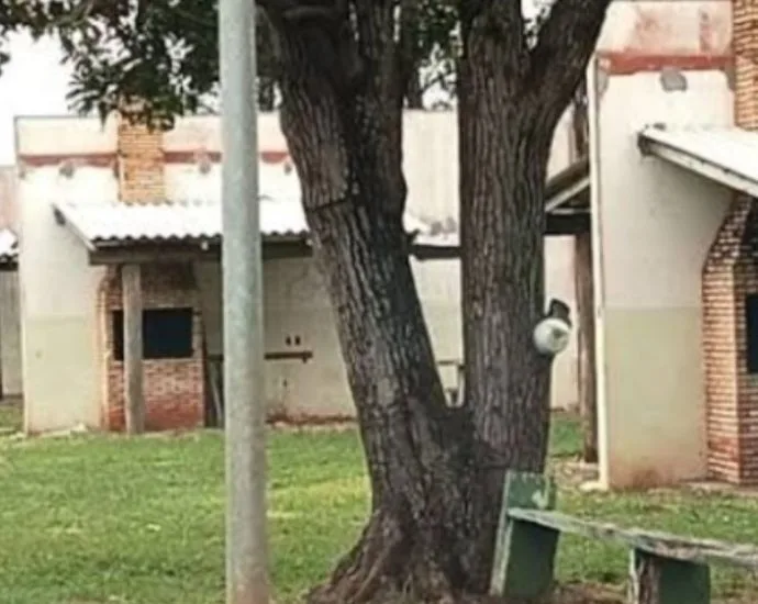 Corpo carbonizado encontrado em banheiro de balneário em Naviraí