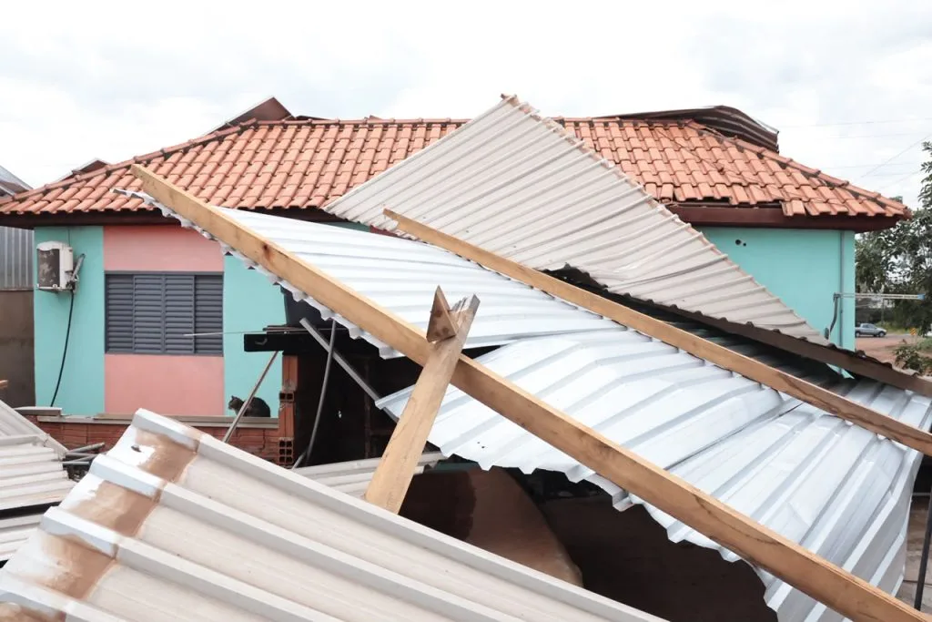 Vendaval provoca danos de R$ 60 mil em Campo Grande