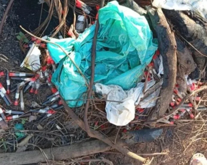 Lixo hospitalar encontrado em terreno preocupa moradores em Três Lagoas