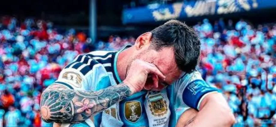 Messi encerra sua trajetória na Seleção Argentina após 20 anos