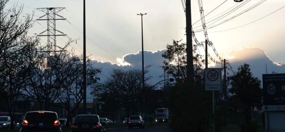 Frente fria traz alívio ao calor intenso em MS nesta quinta-feira