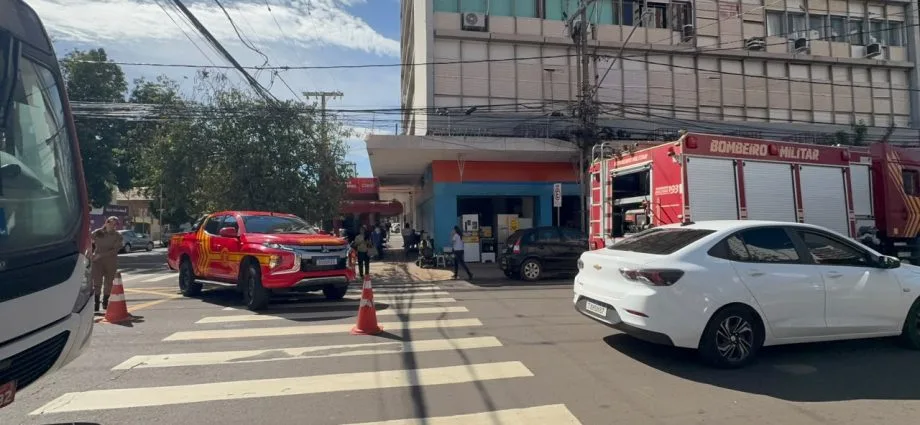 Curto em ar-condicionado gera fumaça e mobiliza bombeiros em Campo Grande