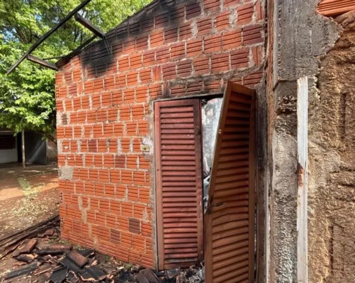 Homem é encontrado carbonizado após incêndio em Três Lagoas