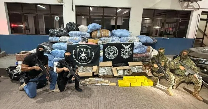 Duas pessoas são presas com mais de 1,3 tonelada de drogas em Corumbá