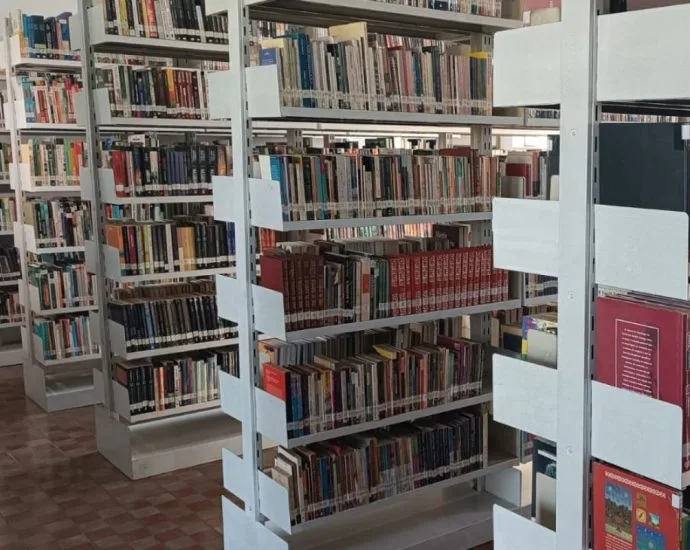 Biblioteca Pública de Campo Grande reabre após 17 meses com 35 mil livros