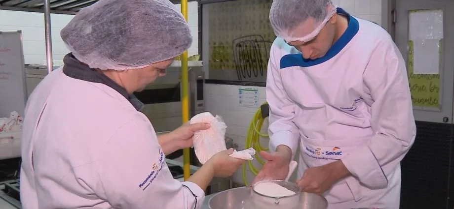 Preparativos para o bolo de 127 anos de Campo Grande mobilizam milhares