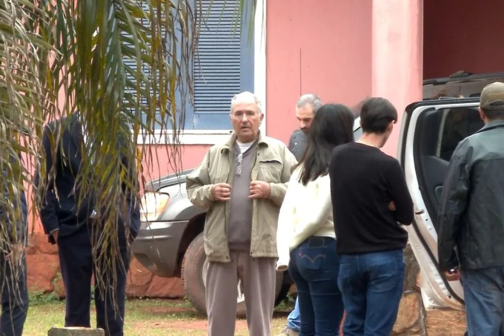 Médico cardiologista João Jazbik Neto, na residência onde o feminicídio ocorreu (Foto: William Guedes)