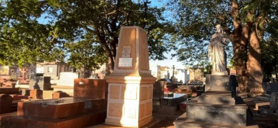 A história de Amando de Oliveira e o cemitério Santo Antônio em Campo Grande
