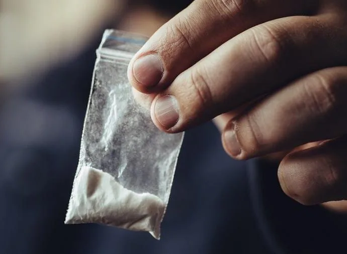 Trio preso e adolescente apreendido com cocaína em Nova Alvorada do Sul