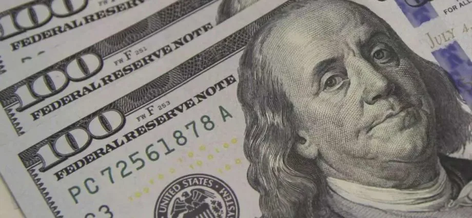 Dólar sobe com tensão entre EUA e Irã e fecha perto de R$ 5,20