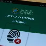 Uso de camisetas e adesivos de candidatos no dia da eleição em MS