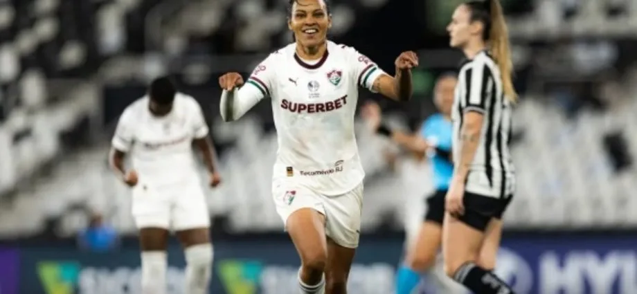 Fluminense vence Botafogo e se aproxima das quartas do Brasileirão Feminino