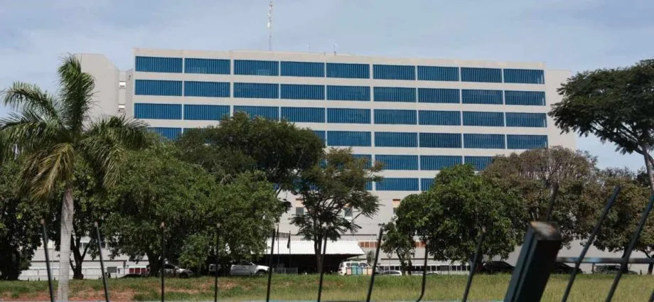 Técnicos de enfermagem do Hospital Regional recebem adicional de insalubridade em MS