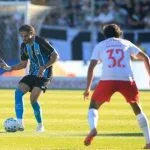Red Bull Bragantino vence Grêmio nos acréscimos e deixa rival ameaçado