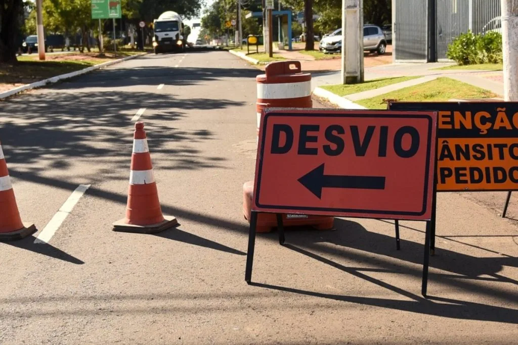 Interdições em Campo Grande. (Foto: Agetran)