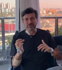 Lito Sousa fala sobre diagnóstico raro do filho e expressa desejo de mais tempo juntos