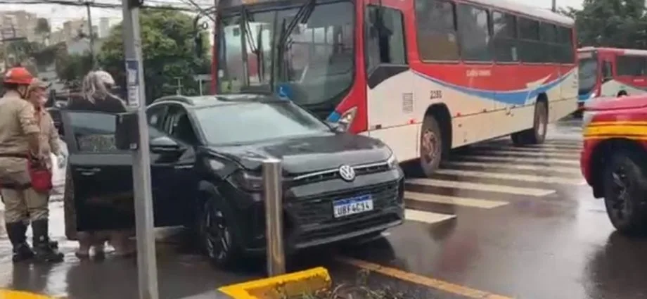 Turistas da África do Sul se envolvem em acidente em Campo Grande