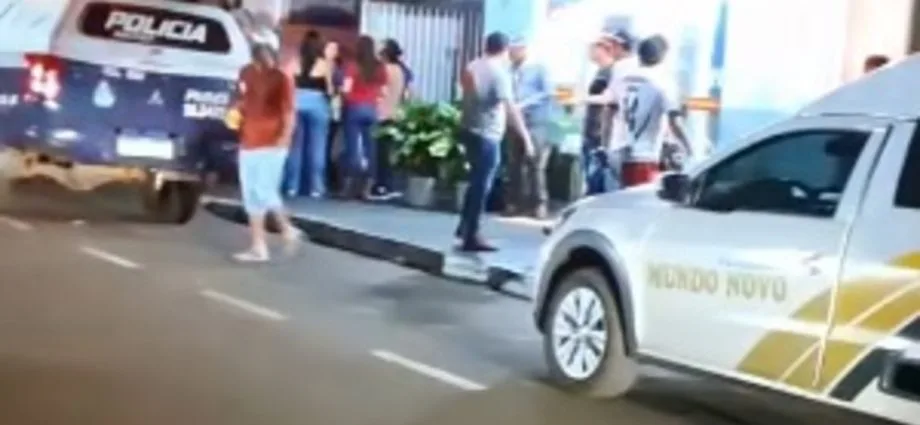 Homem é morto a tiros em bar em Mundo Novo