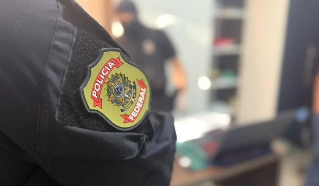 Criminosos se passaram por políciais para executar homem dentro da própria residência. (Foto: Divulgação)