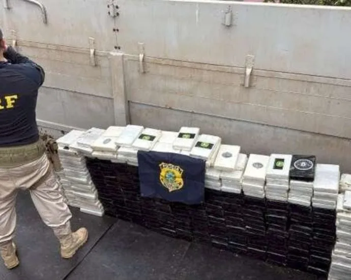 Pai e filho são detidos com 420 kg de cocaína em Ponta Porã