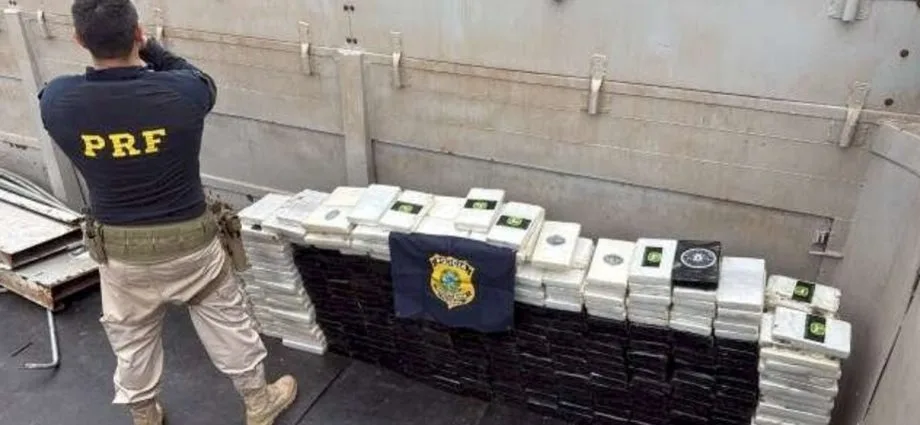 Pai e filho são detidos com 420 kg de cocaína em Ponta Porã