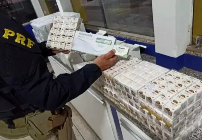 Motorista preso com 1,9 mil medicamentos ilegais em MS