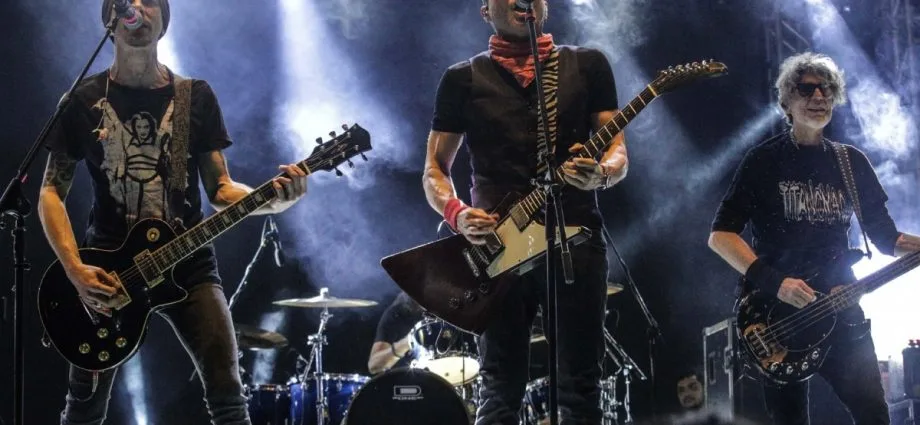 Titãs trazem clássicos do rock em show em Campo Grande neste sábado