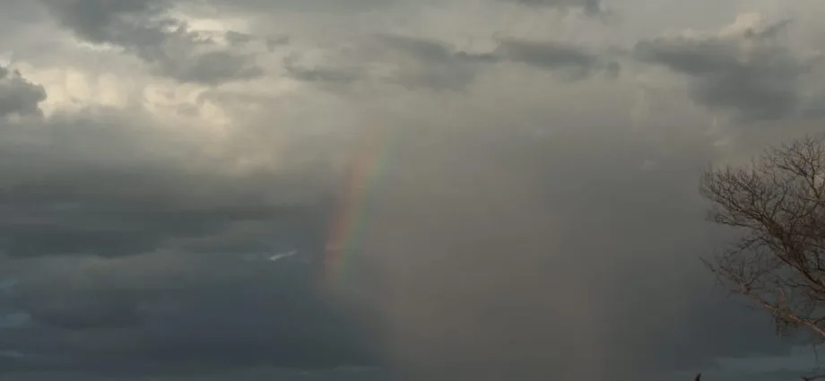 Avisos meteorológicos para Mato Grosso do Sul: tempestade e baixa umidade do ar