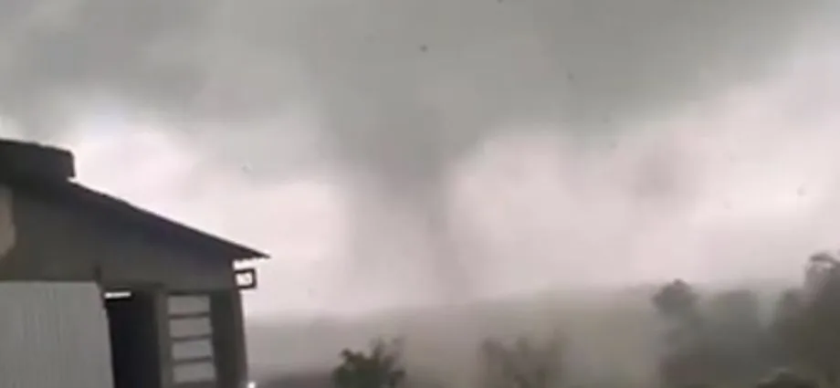 Tornado atinge região de Pedro Osório no Rio Grande do Sul