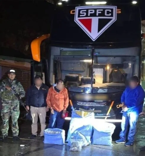 Ônibus do São Paulo apreendido com 86 kg de maconha em Cochabamba