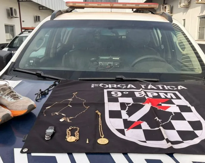 Homem é preso após furto de R$ 6 mil em joias e dinheiro em Campo Grande