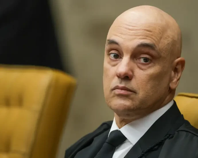 Moraes se manifesta sobre ação de Mendonça e alega vingança