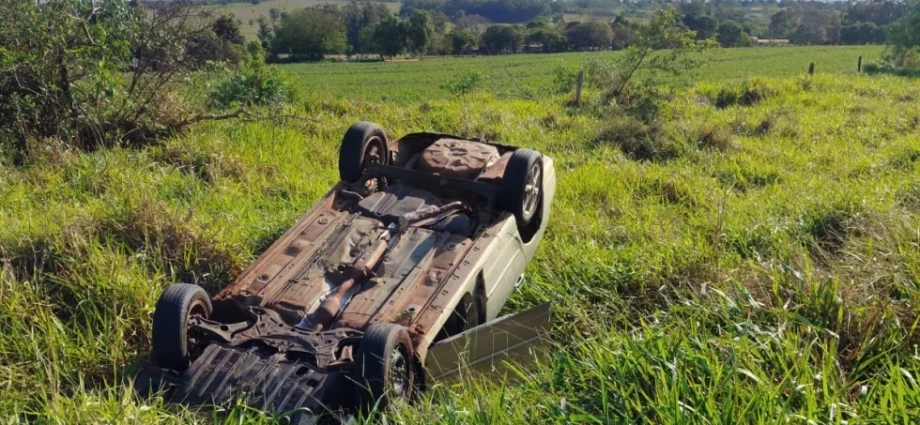 Motociclista sofre acidente em Ivinhema após colisão com carro na BR-376