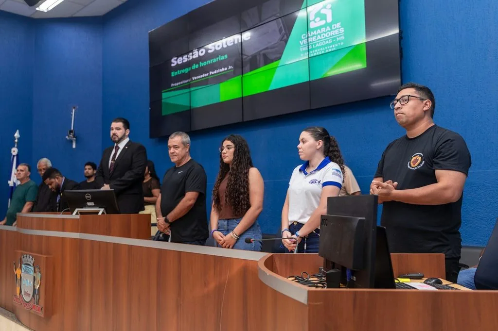 Câmara Municipal homenageia 25 personalidades em Três Lagoas