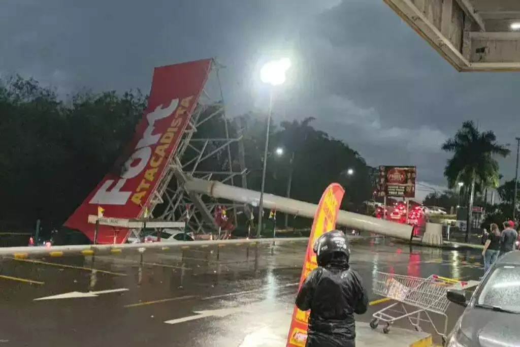 Temporal causa suspensão de aulas e afeta serviços em Campo Grande