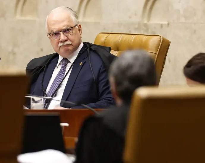 STF: Fachin determina fim do sigilo em investigações do caso Master