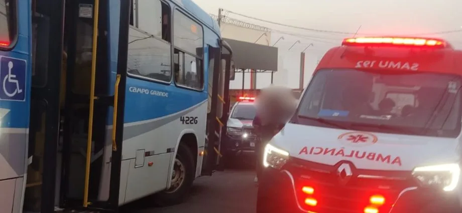 Criança de 11 anos fica gravemente ferida após ser atingida por ônibus em Campo Grande