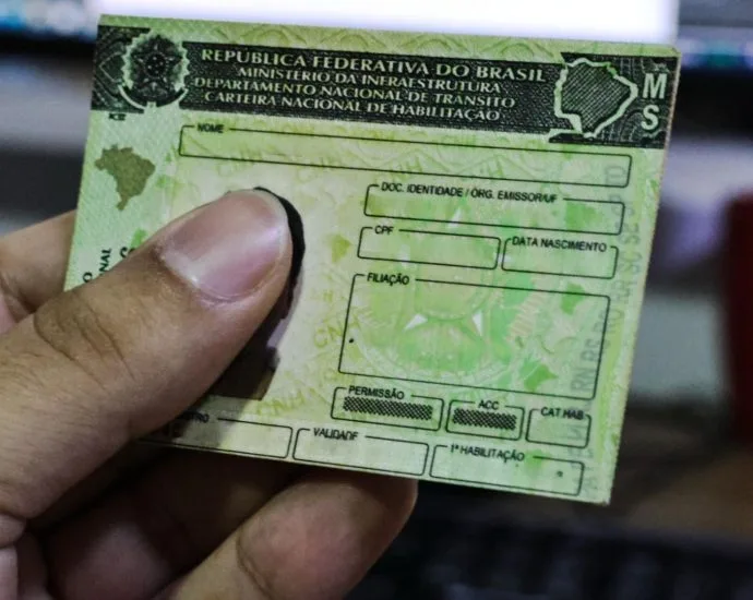 Prazo para renovação de CNH vencida é ampliado até dezembro de 2026