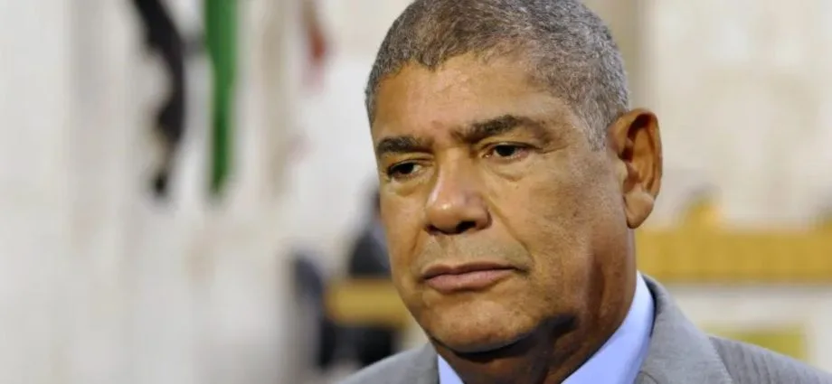 Milton Leite se entrega à polícia em operação contra o PCC